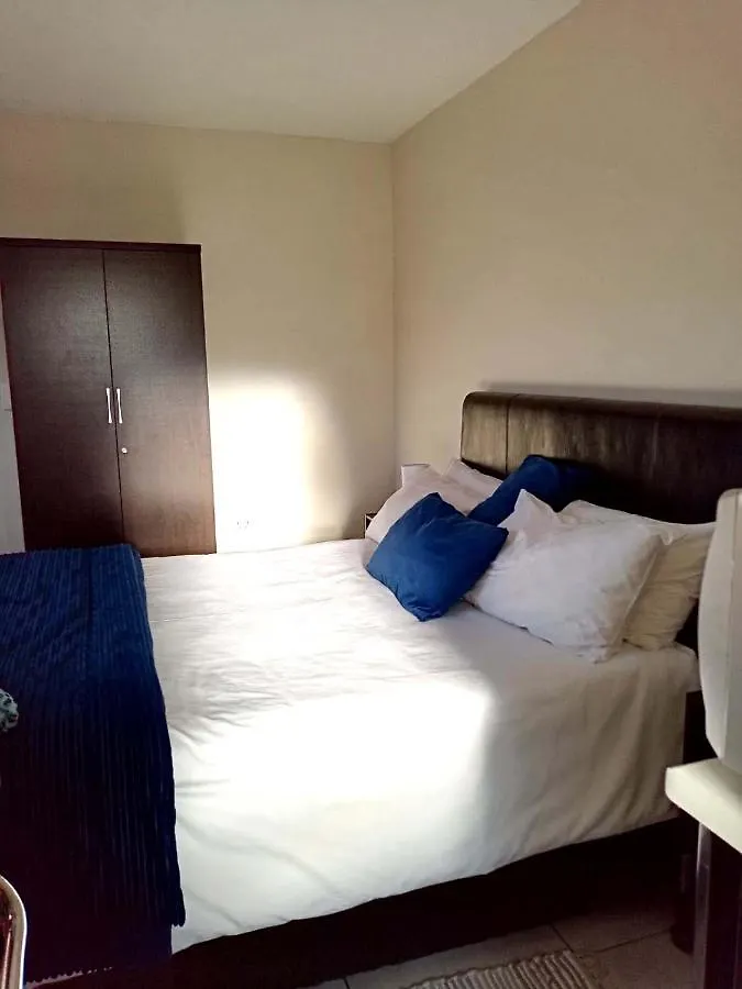 Bed & Breakfast 30Onv Guesthouse Cape Town